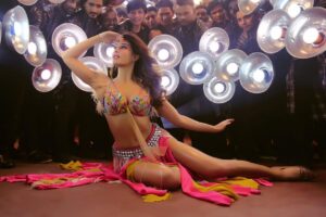 Jacqueline Fernandez Instagram - #EkDoTeen Chaar Panch… can’t stop, won't stop humming this tune!! 😀 Get ready! 1️⃣2️⃣3️⃣ @tigerjackieshroff @dishapatani @ganeshacharyaa @khan_ahmedasas @manishmalhotra05 @shaanmu @foxstarhindi @nadiadwalagrandson @tseries.official #Baaghi2 #SajidNadiadwala #Baaghi2onMarch30