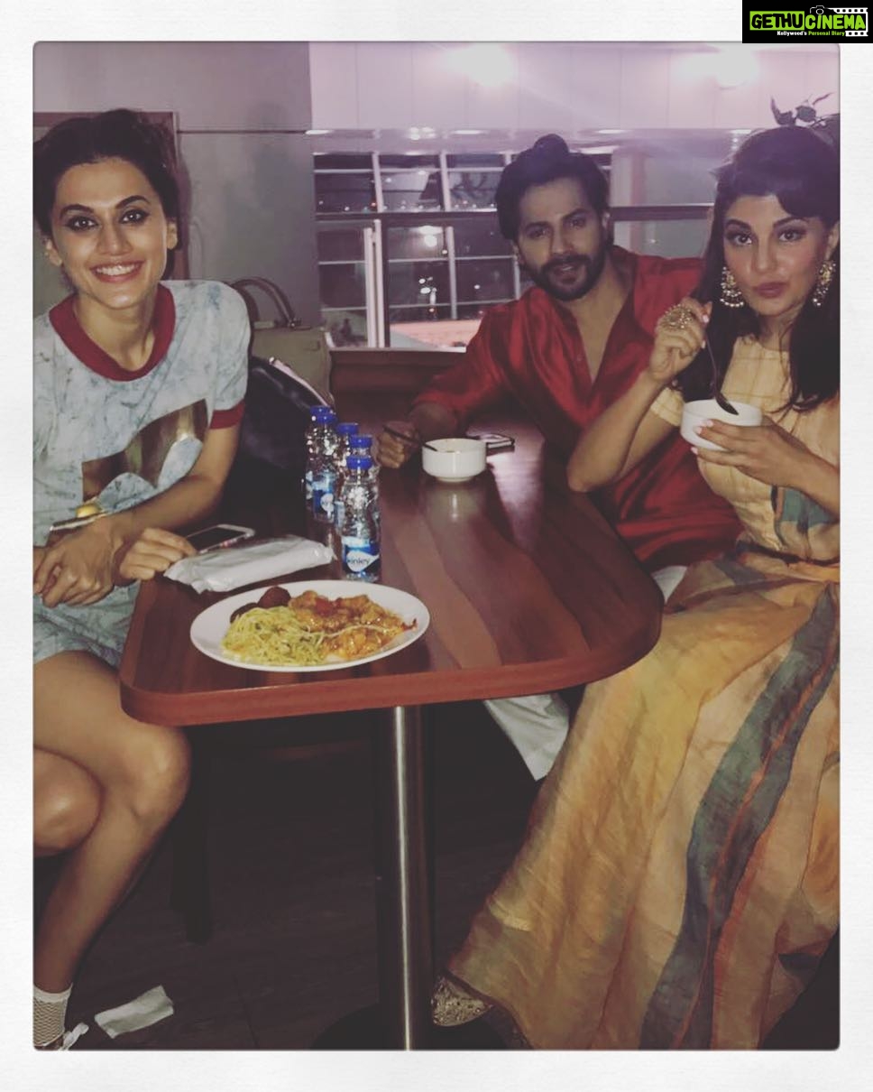 Jacqueline Fernandez Instagram - Here we are so happy in Kolkata as we think we are heading back home to Mumbai... cut to 9 hours later we land in Hyderabad still stranded!! Pls stay safe everyone ❤️