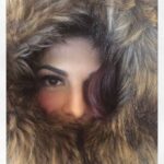 Jacqueline Fernandez Instagram - Photo credit @varundvn #eskimo #varina 🍁