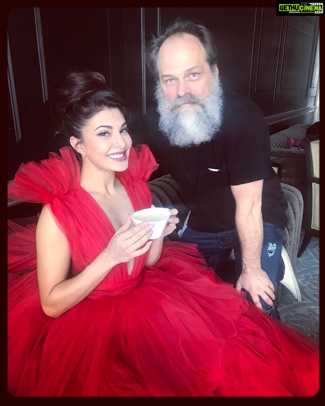 Jacqueline Fernandez Instagram - Had the best time shooting with this lovely @paris_libby today 💋 send me your choices from my snapchat for tomo babies ❤️❤️❤️ The St. Regis Mumbai