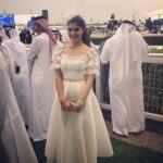 Jacqueline Fernandez Instagram - Let the races begin!! 🌸🌸🌸 #dubaiworldcup Meydan Racecourse