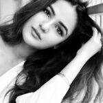 Jasmin Bhasin Instagram - नैणा ठग लेंगे……. Shot by @aashkapatelphotographyy Hair and makeup by @afreen_makeupartist