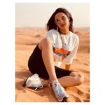 Jasmin Bhasin Instagram – Golden hour ☀️🏜

#JB #JasminBhasin