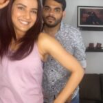 Jasmin Bhasin Instagram - Inke saath to #terasuit pe reel banti hai😜😜😜 Though both of us suck at it😝😝 @kaushal_j @alygoni @raghav.sharma.14661 @tonykakkar @anshul300