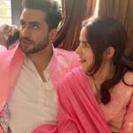 Jasmin Bhasin Instagram - Ki Pardhaan-Mantri Aein Jina Busy Tu Rehna Ae 😛 @alygoni #JB #JasminBhasin #AlyGoni #Jasly