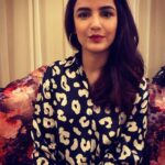 Jasmin Bhasin Instagram - @classystep.in @classystep.in Best shopping page with cash on delivery service & great deals @classystep.in Whatsapp +91-7567567298