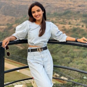 Jasmin Bhasin Instagram - It’s been a good day so far ! 🤍

#JB #JasminBhasin