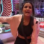 Jasmin Bhasin Instagram – Turning a strategy task into a physical fight is not the way to win it ❌ @rahulvaidyarkv, if only you flexed a game plan instead of your physical strength. #JBWontTakeBS #TeamJasmin #JBinBB14

Watch the #BB14 episodes on @colorstv every day and before TV on @vootselect 📺

#BB14 #JBinBB #AbScenePaltega #BiggBoss14 #BiggBoss #BiggBoss2020 #Colors #JasminBhasin #BBlikeABoss
@beingsalmankhan