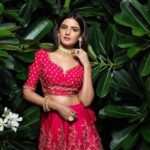 Jasmin Bhasin Instagram - Let the positivity burn the negativity away! ✨ Happy Dussehra ♥️ #TeamJasmin #BB14 #JBinBB #AbScenePaltega #BiggBoss14 #BiggBoss #BiggBoss2020 #Colors #JasminBhasin #BBlikeABoss
