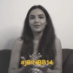Jasmin Bhasin Instagram - You know who you are 🤙🏻♥️🤗 #JBinBB14 #TeamJasmin #OGFriends #BB14 #JBinBB #AbScenePaltega #BiggBoss14 #BiggBoss #BiggBoss2020 #Colors #JasminBhasin #BBlikeABoss @beingsalmankhan @vootselect @colorstv