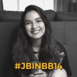 Jasmin Bhasin Instagram - Jasmin has a message for you guys 🤗 #JBinBB14 #TeamJasmin Watch the #BB14 episodes on @colorstv every day and before TV on @vootselect 📺 #BB14 #JBinBB #AbScenePaltega #BiggBoss14 #BiggBoss #BiggBoss2020 #Colors #JasminBhasin #BBlikeABoss @beingsalmankhan @irfanksiddiqui