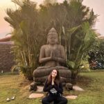 Jasmin Bhasin Instagram - Inhaling peace & exhaling love 🤍🙏🏻