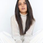 Jasmin Bhasin Instagram - Chin high, crown higher ✨ Shot by @rahuljhangiani Styled by @begborrowstealstudio