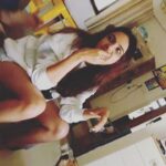Jasmin Bhasin Instagram - Guess who is kicking 🙄🙄 Jaipur Marriott Hotel