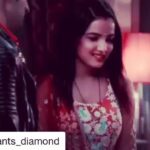 Jasmin Bhasin Instagram - Twinj moments ❤️ #throwback #tashaneishq