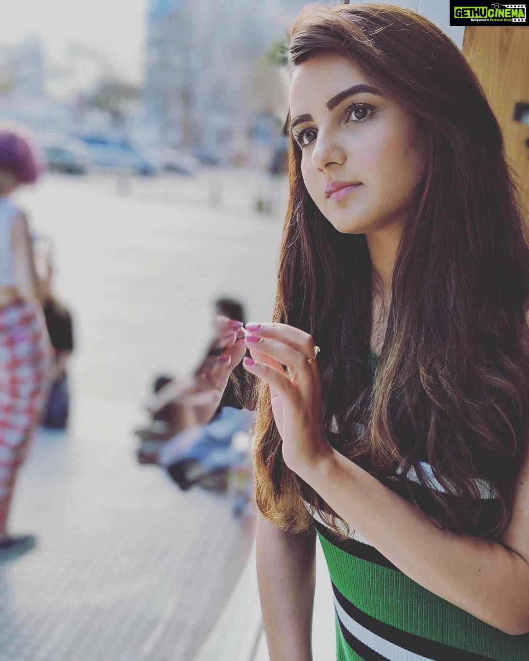 Jasmin Bhasin Instagram - Silence in the chaos of this totally fun madness , totally living in it ... who said I gotta be a tomboy to be a Khiladi ... you can be a Pretty Khiladi too 🌸. Captured by @alygoni while he was high on we don’t know what ... and loved by @lostboyjourney and @zainimam_official #kkk9 #argentina #happiness #Friends Hilton Buenos Aires