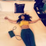 Jasmin Bhasin Instagram - Sun-yaayyy!!! #weekend #weekendvibes