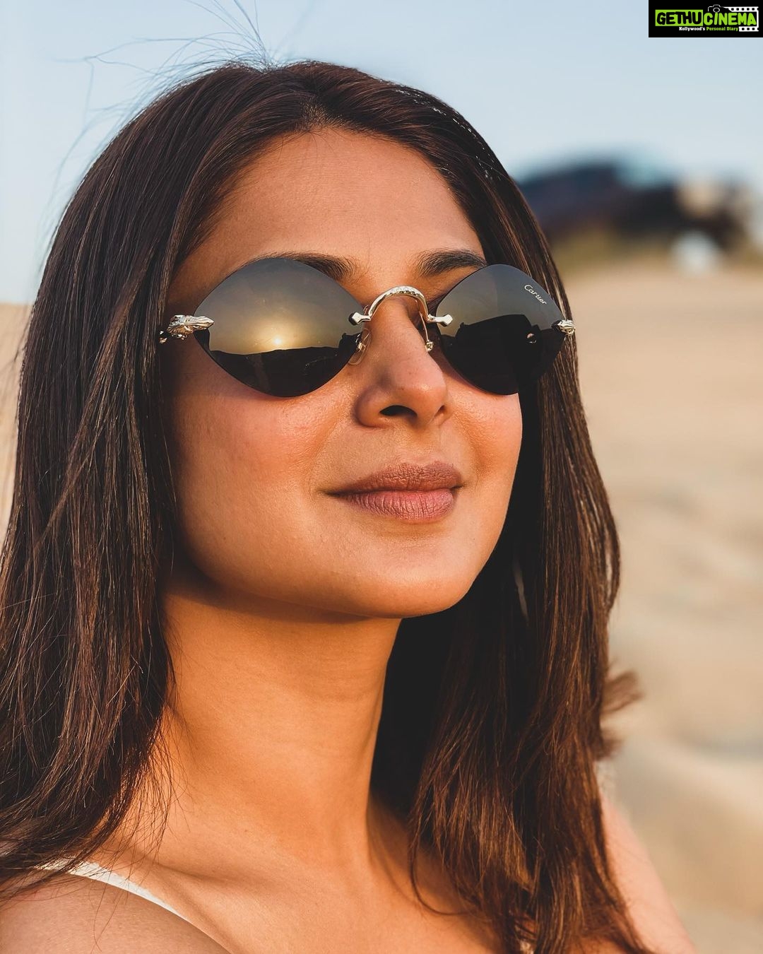 Jennifer Winget Instagram - Little moments,big memories.