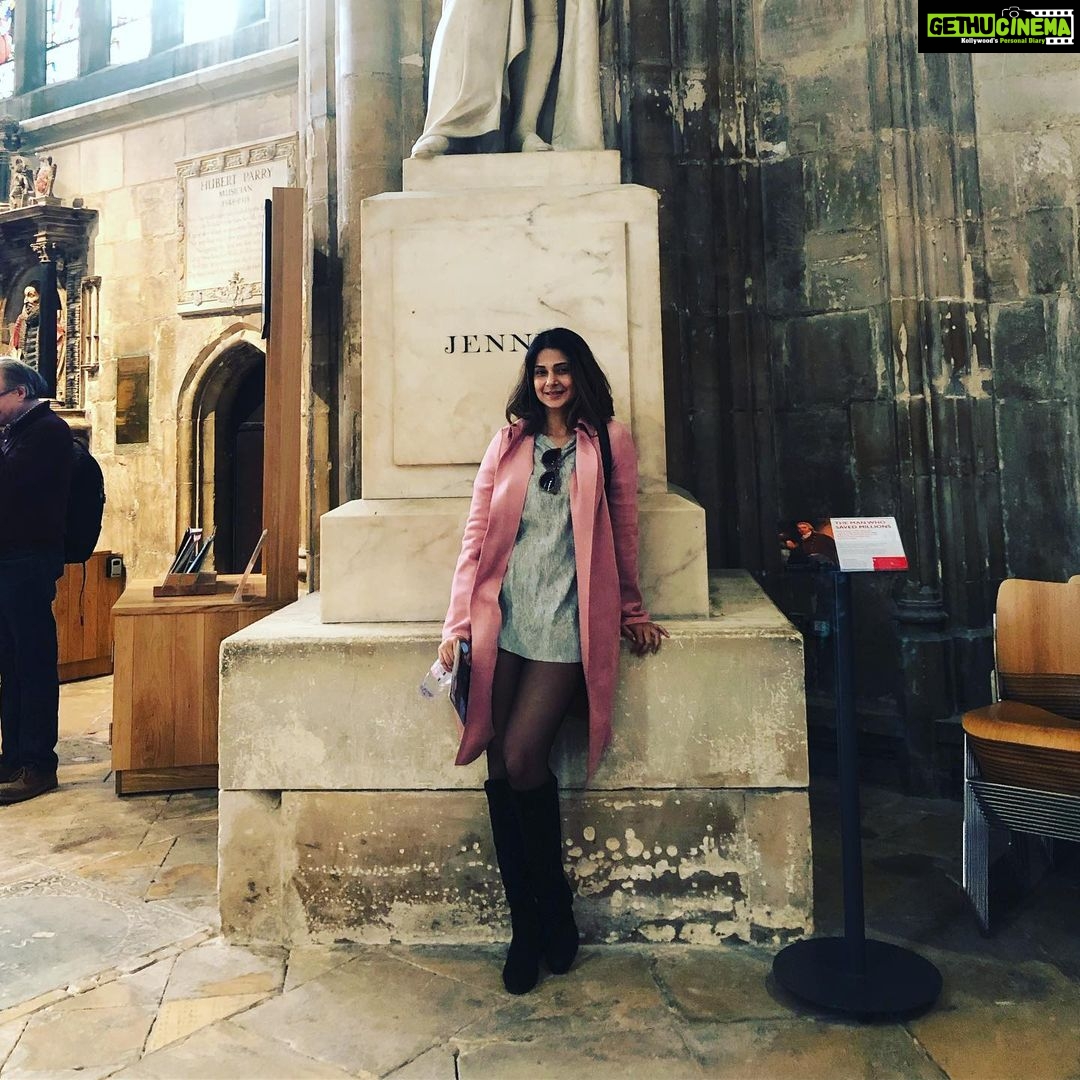 Jennifer Winget Instagram - Potter Head DumbFounded at the astonishing beauty and serenity of the Gloucester Cathedral. #HarryPotter #potterhead