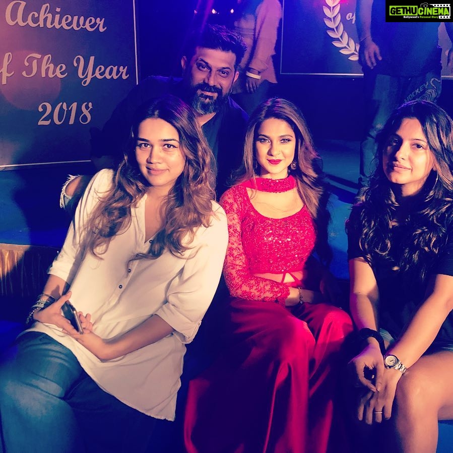 Jennifer Winget Instagram - Zoya 2.0 and the Incredibles that bring her to life on #Bepannaah