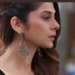 Jennifer Winget Instagram - Stop and stare... breathe in...breathe out... Now get back to work! #Bepannah @colorstv