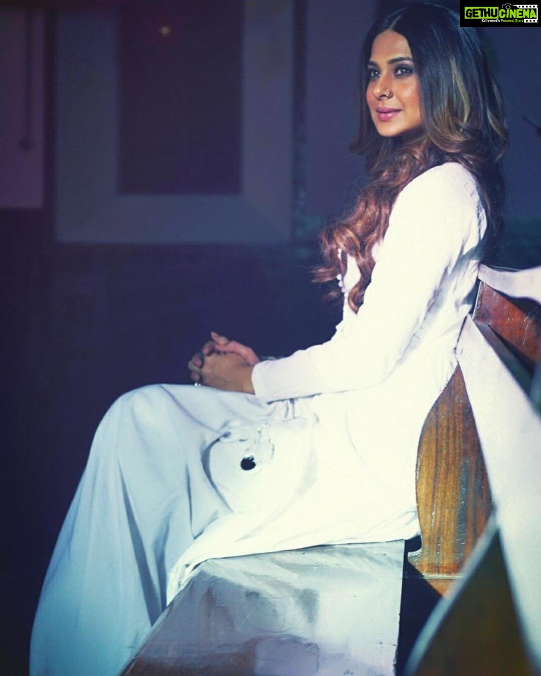 Jennifer Winget Instagram - Staring into the weekend be like....just wait a little bit longer, love!