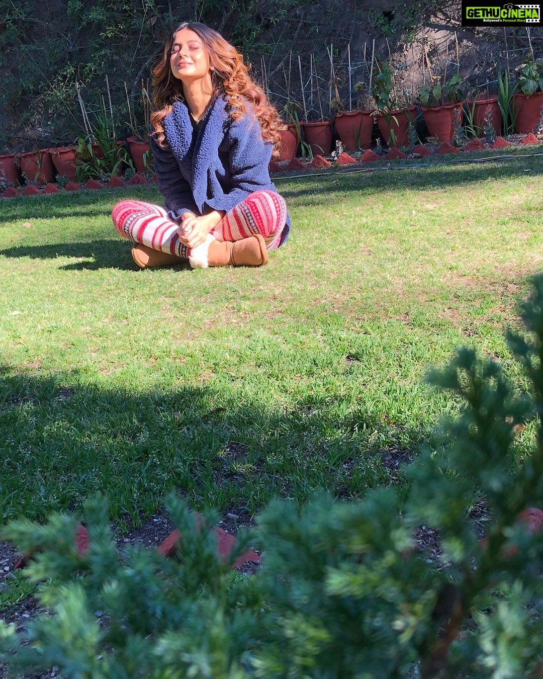 Jennifer Winget Instagram - Sweater weather with some sunshine on my face. A warm welcome, literally, from Mussoorie! #Bepannaah