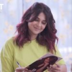 Jennifer Winget Instagram - I’ve got a surprise in store for the first 1000 customers who shop the NEW Salon Secret High Shine Crème Hair Colour in Cherry Red - An exclusively autographed note from Me! Now, how’s that for a cherry on top!? To shop the latest Cherry Red, visit the link in my Bio! . Go Bold, Go Cherry…Make that #ReturnWithRed #BBLUNT #BBLUNTIndia #ReturnWithRed #CherryRed #JenniferWinget #HairColour #DIYHairColour #RedHair