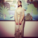 Jennifer Winget Instagram – Of artsy hotel rooms and #NavratriNights …couldn’t resist capturing this beautiful mural #OOTD #TheGrandGarba #dressedfordandiya #happynavratri #lastnightstory #partofapainting