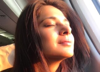 Jennifer Winget Instagram - 2016, U've been kind.I've been grateful. 2017, you intrigue me, so excited #witharmswideopen#HNY2017 my all!