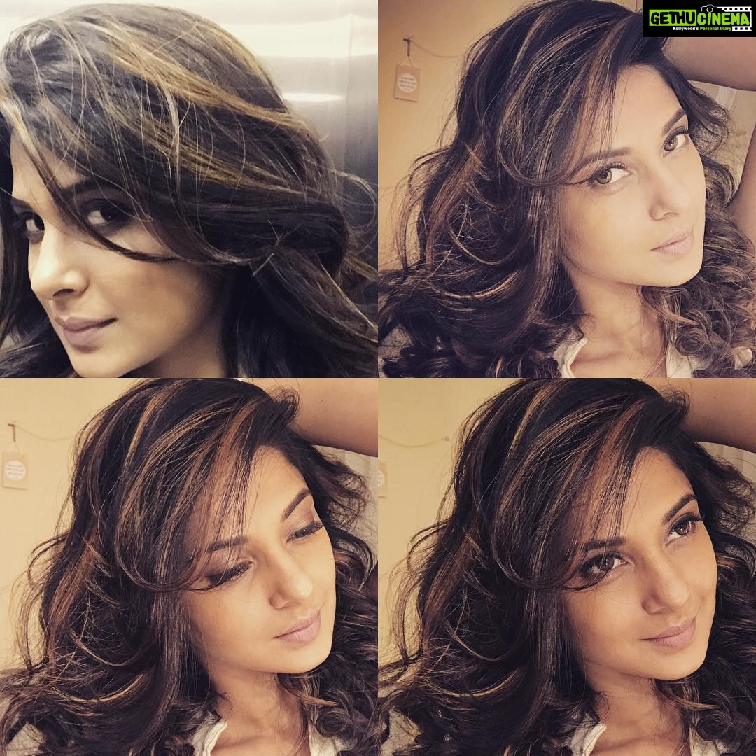 Jennifer Winget Instagram - My mood depends on how my hair looks 😉 and this is what a good hair day on set looks and feels like!#needtodosomethingwithmyhair#dueforachange What say @bbluntindia ?