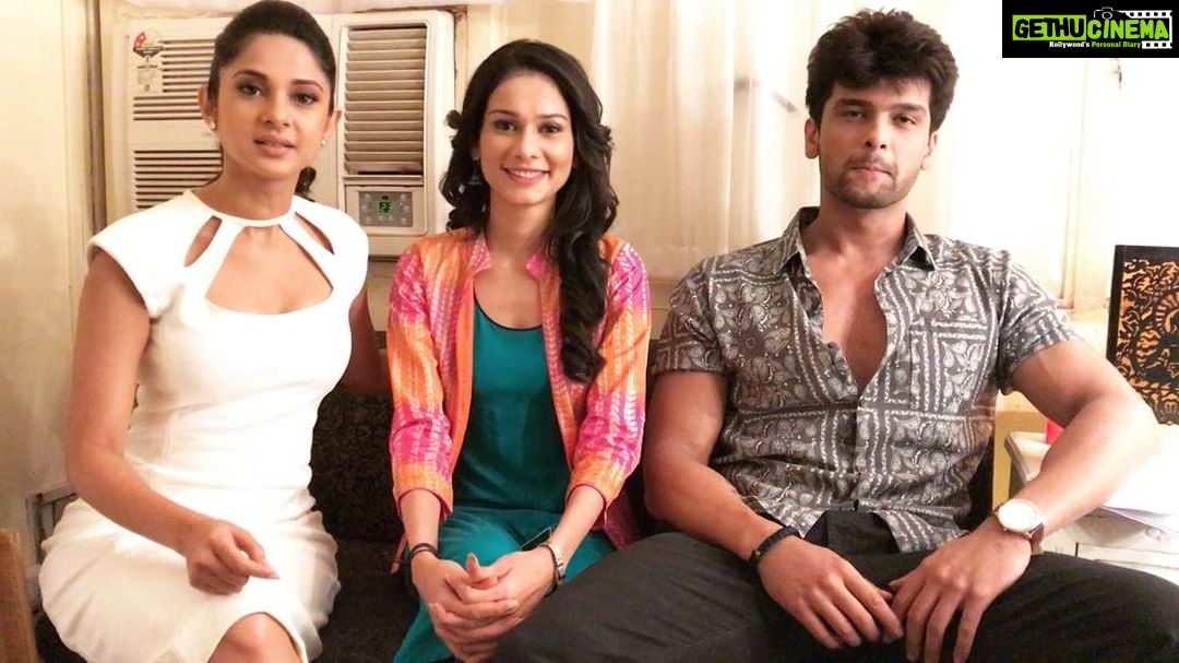Jennifer Winget Instagram - A month and counting....the exhillaration continues on #Beyhadh What a fantastic first month with @vajanianeri @therealkushaltandon Thank you for staying hooked and keeping us enthused! 😘🙏🏻