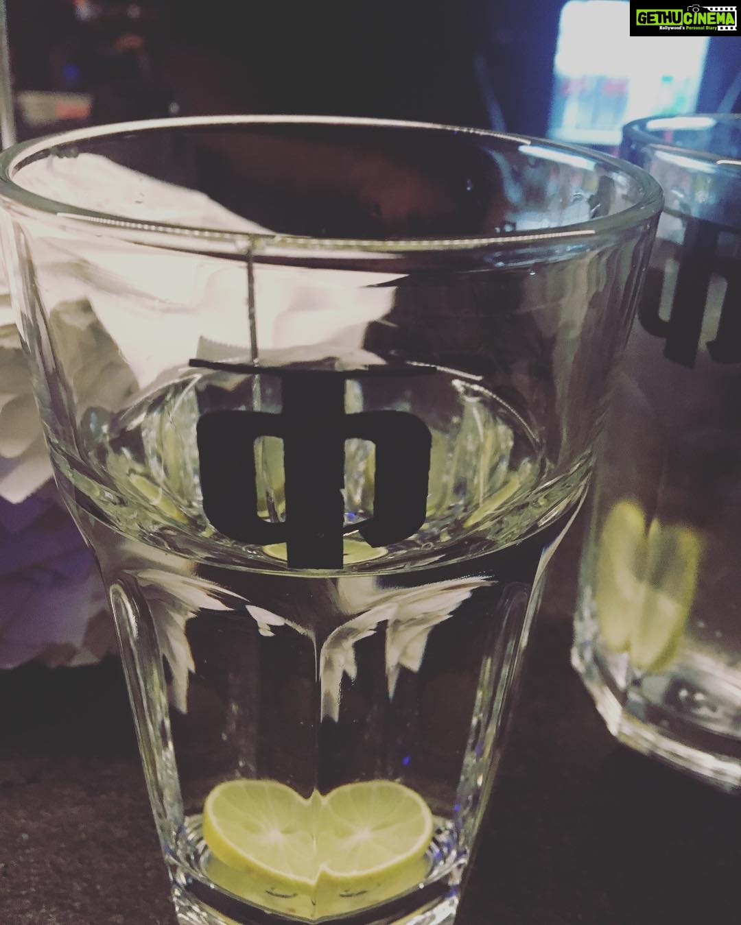 Kajal Aggarwal Instagram - #randomness #satnights #kfor