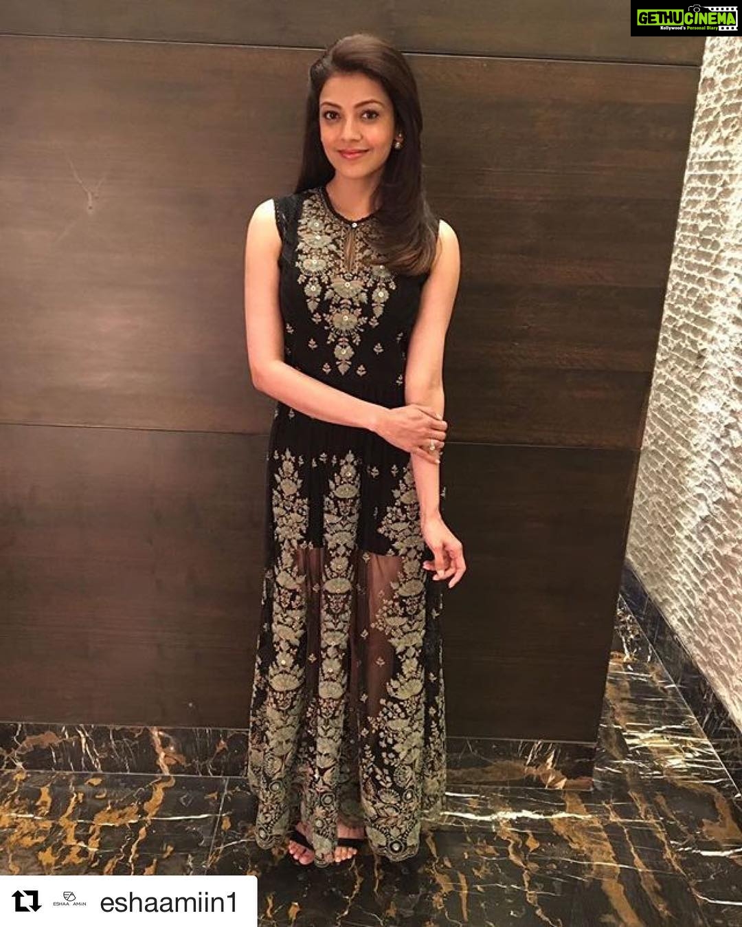 Kajal Aggarwal Instagram - #Repost @eshaamiin1 with @repostapp ・・・ #black&gold @kajalaggarwalofficial in @ritukumarhq @eshaamiin1 styling for an appearance today