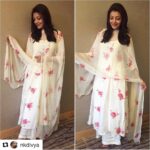 Kajal Aggarwal Instagram - #Repost #throwback @nkdivya with @repostapp ・・・ Pretty Pretty 💕🌹@kajalaggarwalofficial in @picchika for Mahashivratri at Isha foundation in Coimbatore yesterday!
