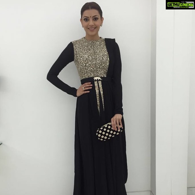 Kajal Aggarwal Instagram - Wearing @sabyasachiofficial for the spectacular finale of #lakmefashionweek and what a grand show it was! @sabyasachimukherjee ππ»π Mua - @vishalcharan86 Hair - @ashwini_hairstylist Styling - @theanisha