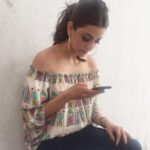 Kajal Aggarwal Instagram - Busy day at work but first let me #instagram 😁😘 #sneakpeak to my shoot