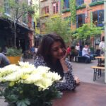 Kajal Aggarwal Instagram - Lazy "summer" afternoon 😂 with my favourites❤️ @wildfoodcafe Neal's Yard