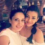 Kajal Aggarwal Instagram – Met this gorgeous girl after 15 long years! #schoolfriends #nothingchanges was soooo nice catching up @amrita_thakur 😘😘❤️ it was just where we left off.. Le Meridien New Delhi