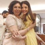 Kajal Aggarwal Instagram - Happiest birthday mama @dheerakitchlu we love you so much! ❤️❤️