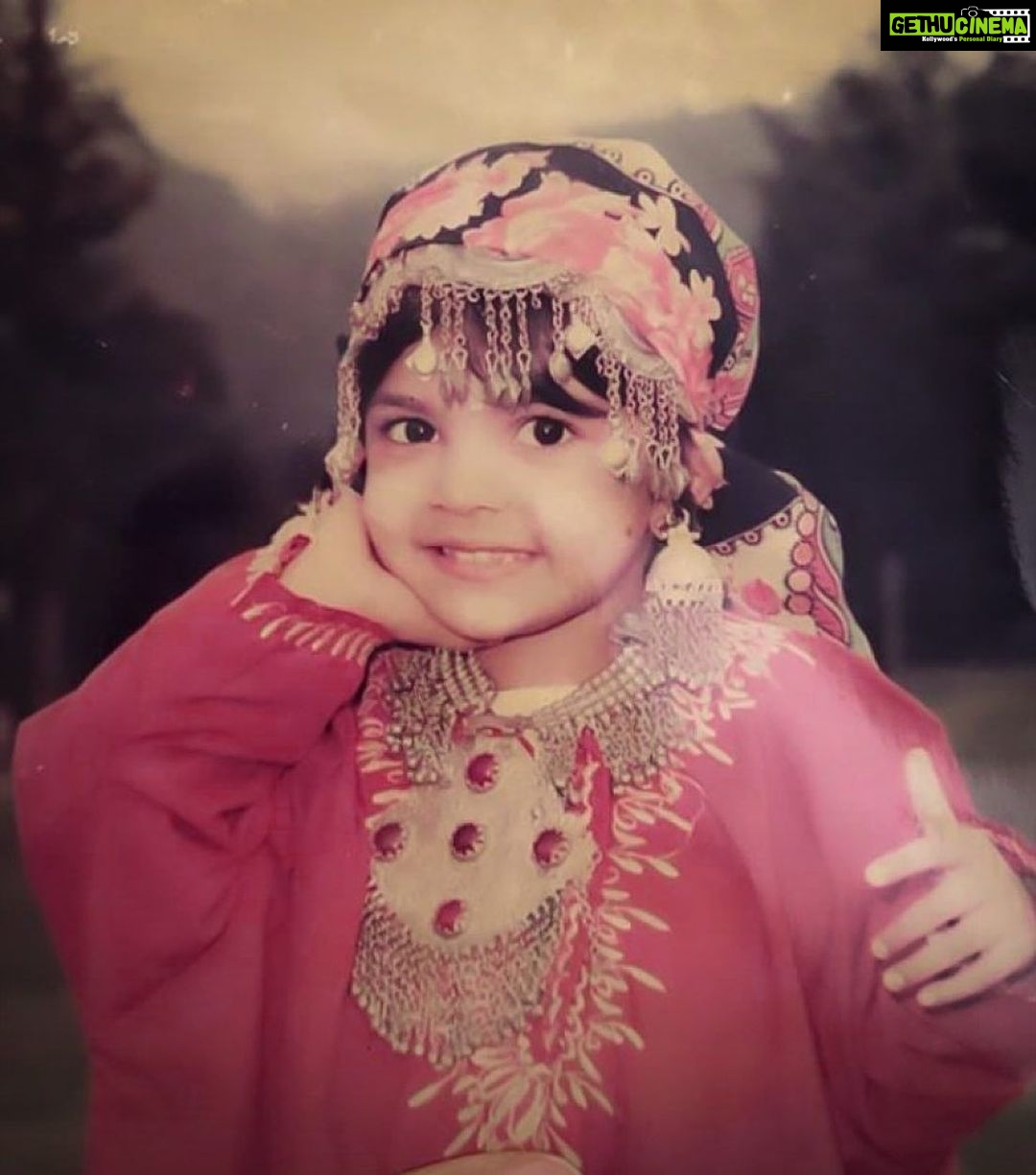 Kajal Aggarwal Instagram - #throwwayback 👧🏻
