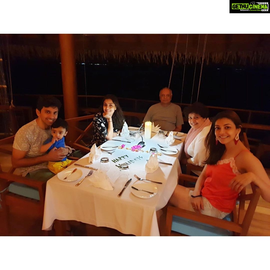 Kajal Aggarwal Instagram - #familytime #endoftheyear #vacay #islandlife