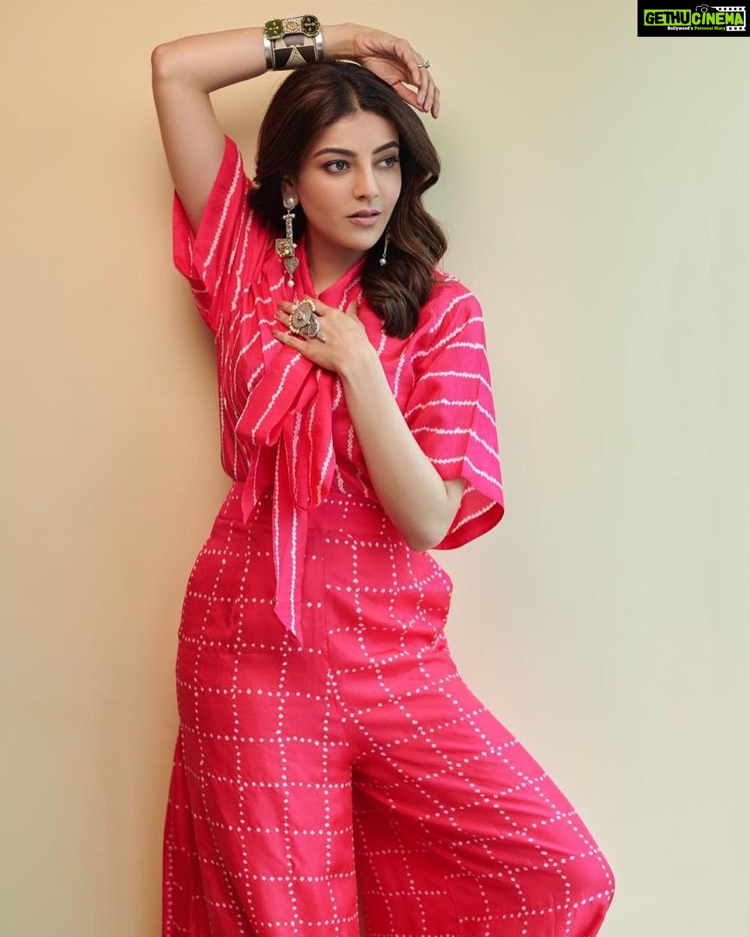 Kajal Aggarwal Instagram - @nupurkanoi @laramorakhia 💕 @nkdivya @arpithakrishnappa @vishalcharanmakeuphair @hairbymegha 📸 @shafishakkeer