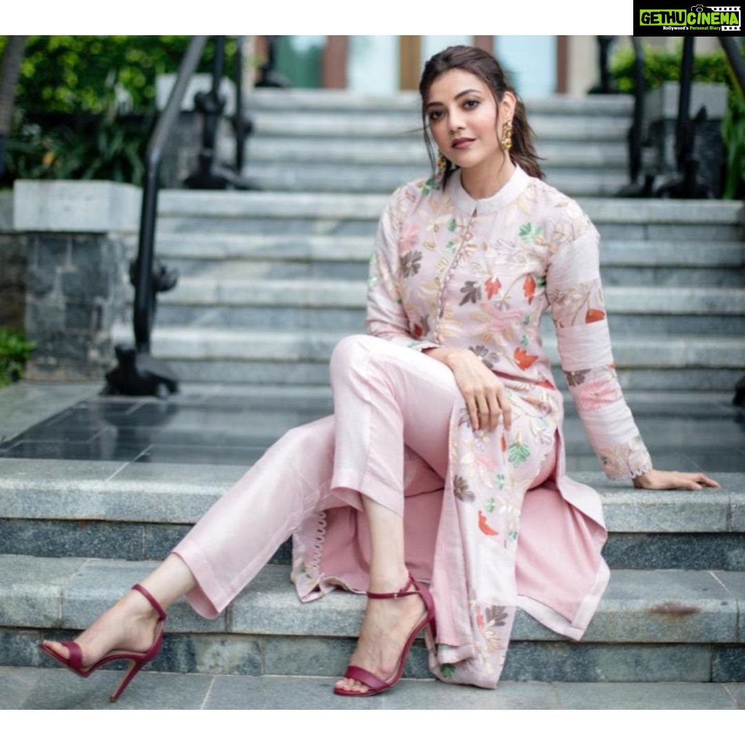 Kajal Aggarwal Instagram - #inthemoodforpastels