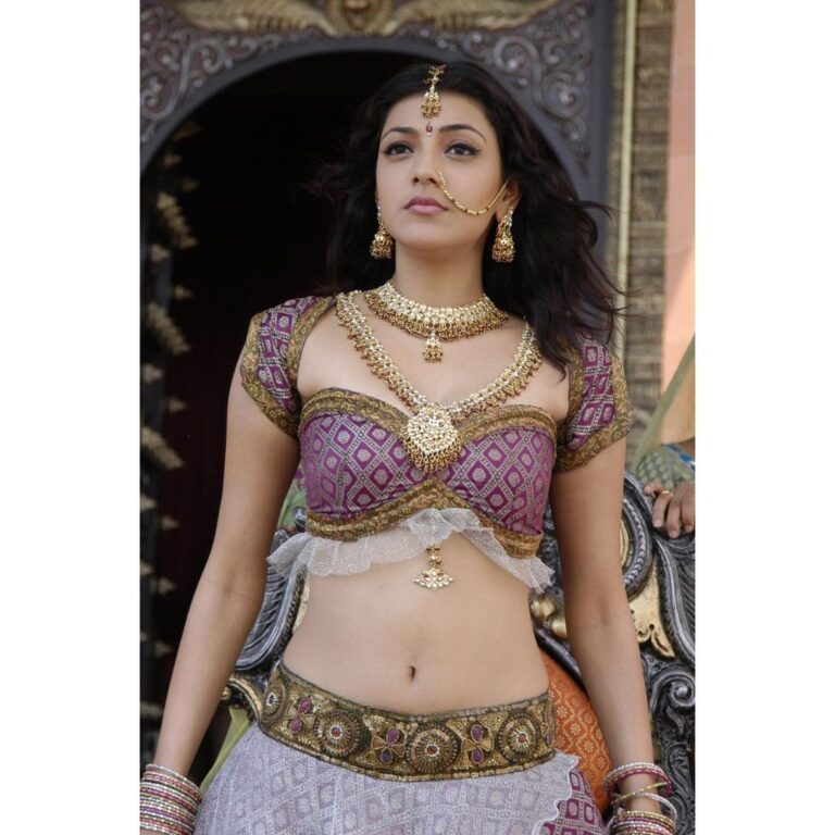 Kajal Aggarwal Instagram - #10YearsOfMagadheera already! Time truly flies... My experience of working on this film was so enriching😍 #Mitravinda has such a special place in my mind. Thank you @ssrajamouli Sir for being a fabulous influence in my movie career and life, truly cherish everything I’ve learnt from you and carry your ethics in my heart😊 @alwaysramcharan it’s like we share a piece of our childhood together😁 @mmkeeravani garu @geethaarts @kksenthilkumar and the entire team - Reminiscing the wonderful memories❣️