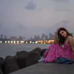 Kajal Aggarwal Instagram – I’ve always hung out at marine drive, ever since I can remember. Sat at the exact same place and laughed with my besties over inane nothing, from those 20-minute-power-walks, to running marathons, learned how to drive, enjoyed the monsoons over ‘aamraas’ and summers over midnight Icecream, and ofcourse, cried over heartbreaks as well. This place will forever be a part of my soul.