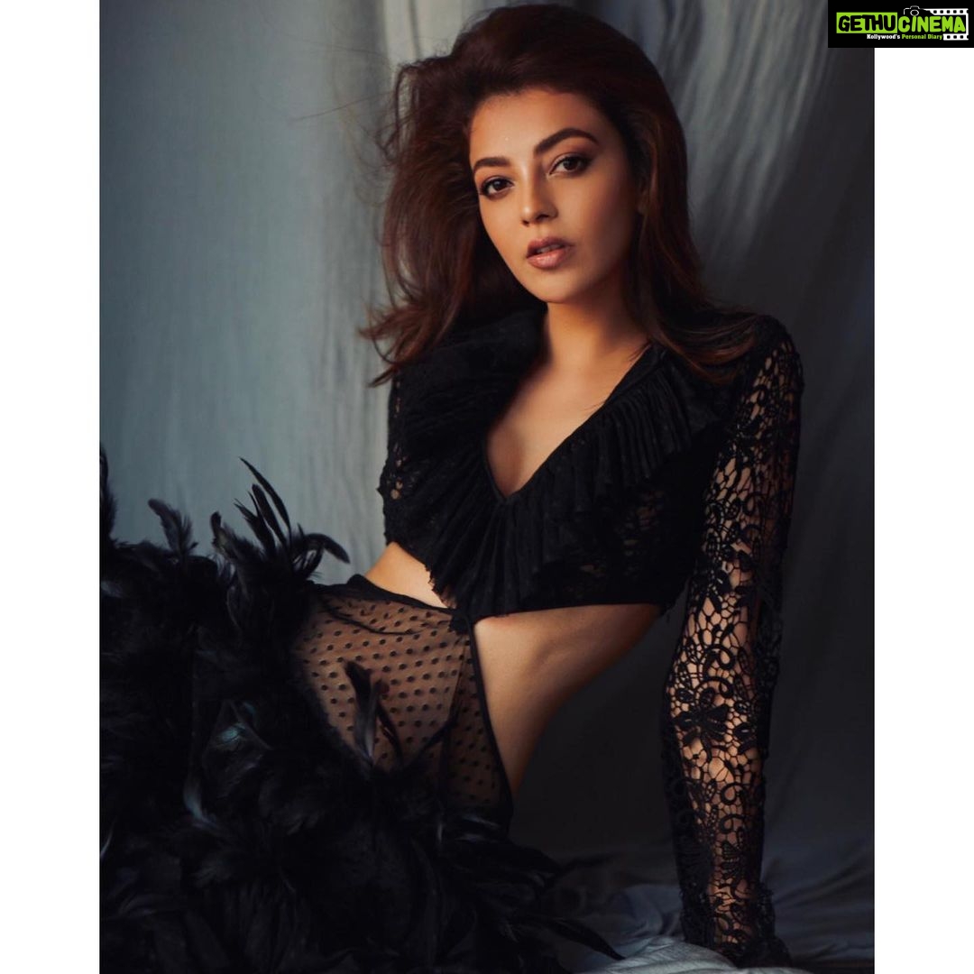 Kajal Aggarwal Instagram - #blackmagic 🖤