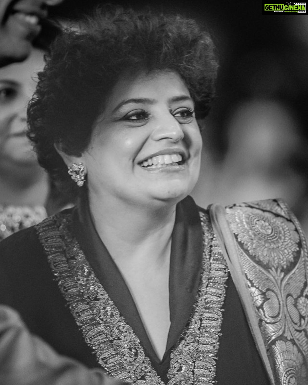 Kajal Aggarwal Instagram - My beautiful mommy! #youaremyeverything thank god Iām a tiny speck of your being (still a long way to go) #alwaysmommyscopycat ā¤ļøšš @vinayagg2060 happy today and everyday!