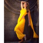 Kajal Aggarwal Instagram – #QuintessentialIndianActress  wearing @houseofneetalulla styling @nishkalulla  hair @divya.naik25  glam @vishalcharanmakeuphair