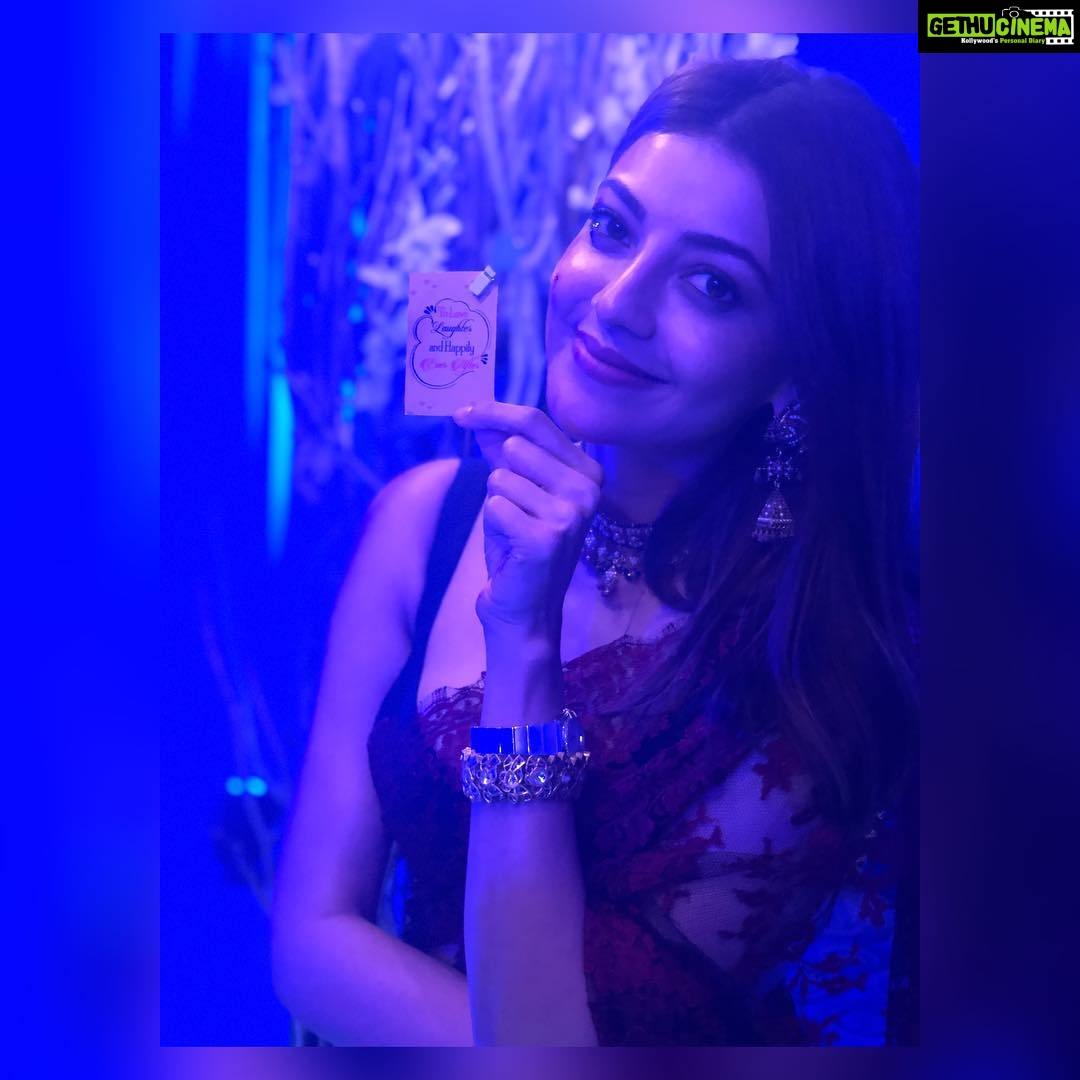 Kajal Aggarwal Instagram - Chantilly lace saree and stunning heirloom Jewelry @vinayagg2060 ‘s personal collection 😍